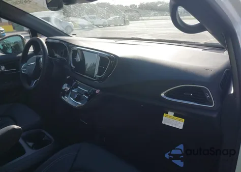 2026 Chrysler Pacifica Select z USA, uszkodzony, nr VIN 2C4RC1BG1TR174779